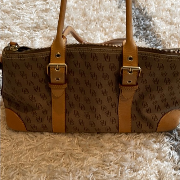 Dooney & Bourke purse - Picture 2 of 9
